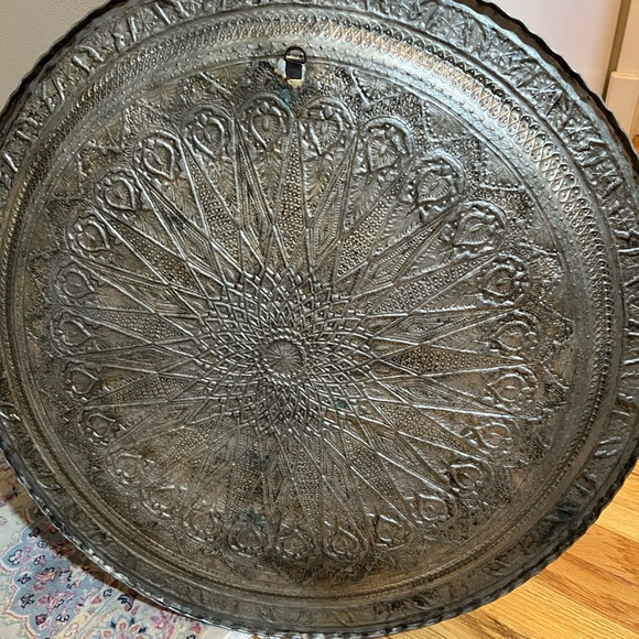 Oriental Copper Handhammerwork Round Tray - Picture 5 of 7